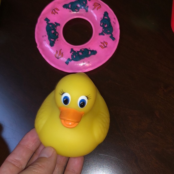 Bath toys pour and spin, bath books and toys - Picture 3 of 10